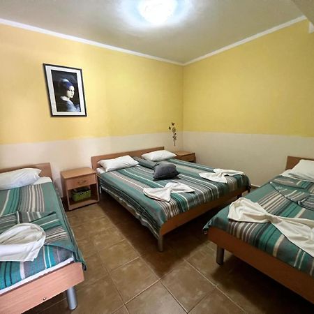 Apartments Brnjada Сутоморе Стая снимка