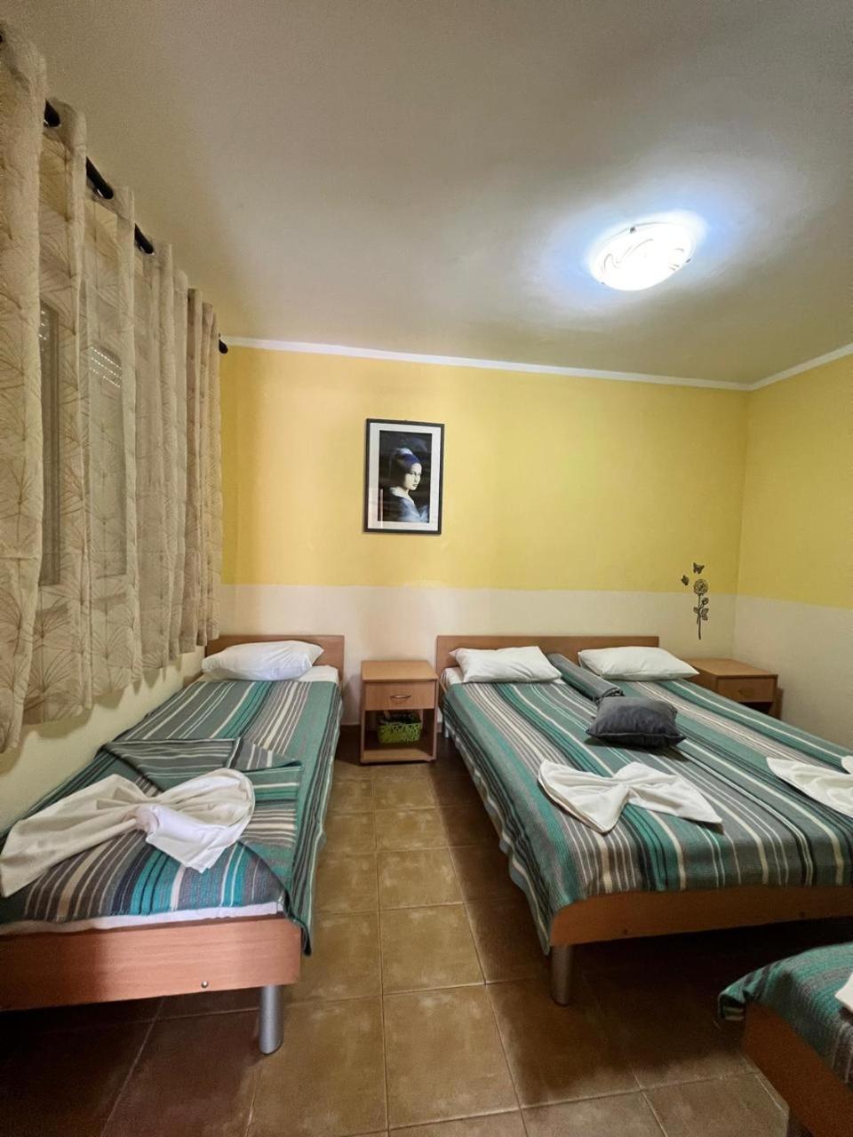 Apartments Brnjada Сутоморе Стая снимка