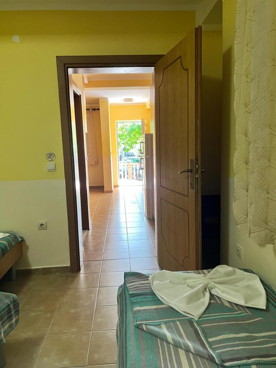 Apartments Brnjada Сутоморе Стая снимка