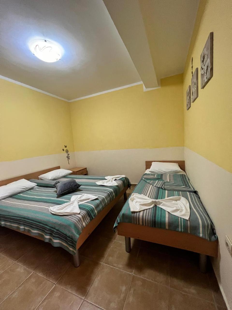 Apartments Brnjada Сутоморе Стая снимка