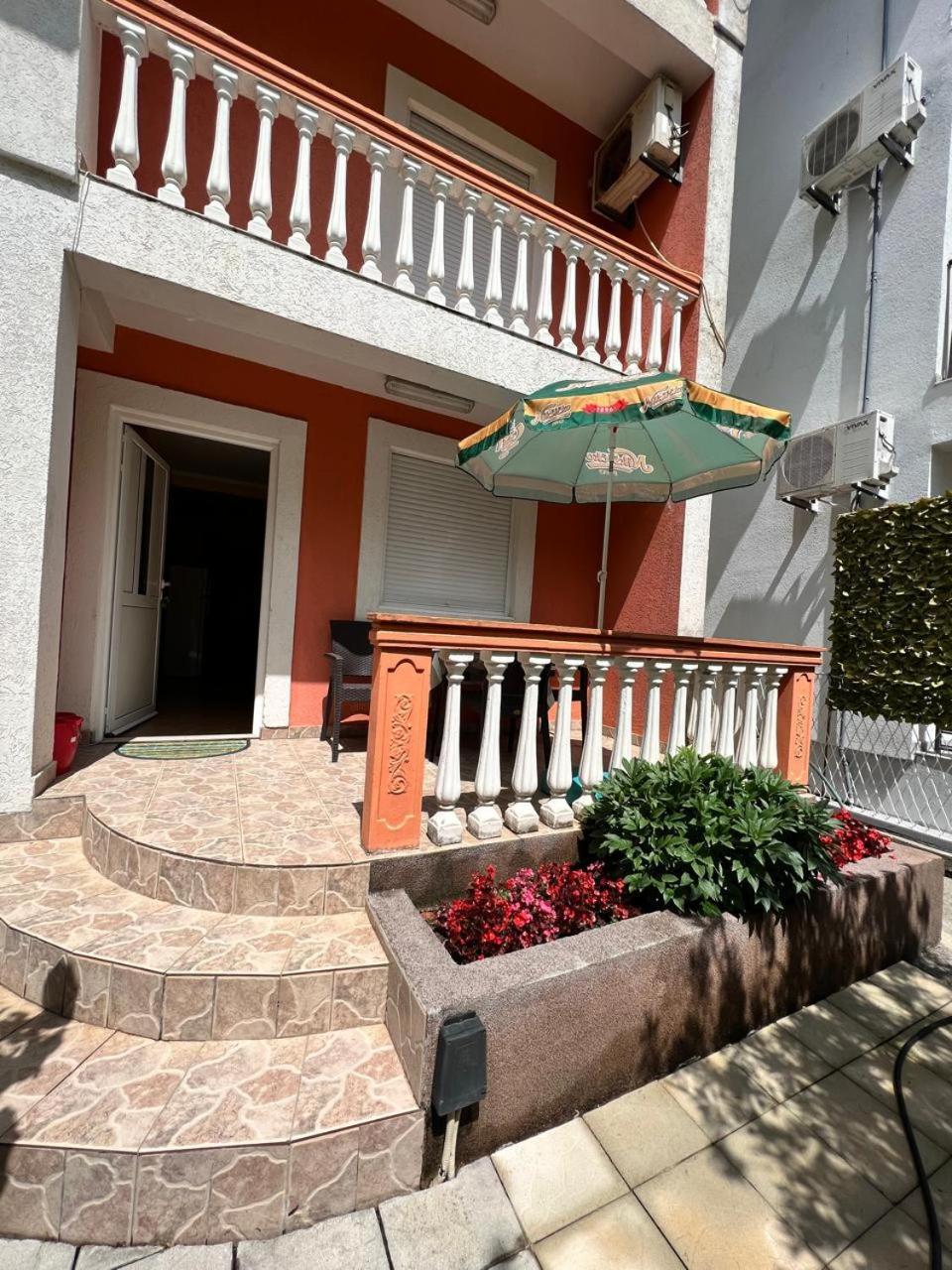 Apartments Brnjada Сутоморе Стая снимка