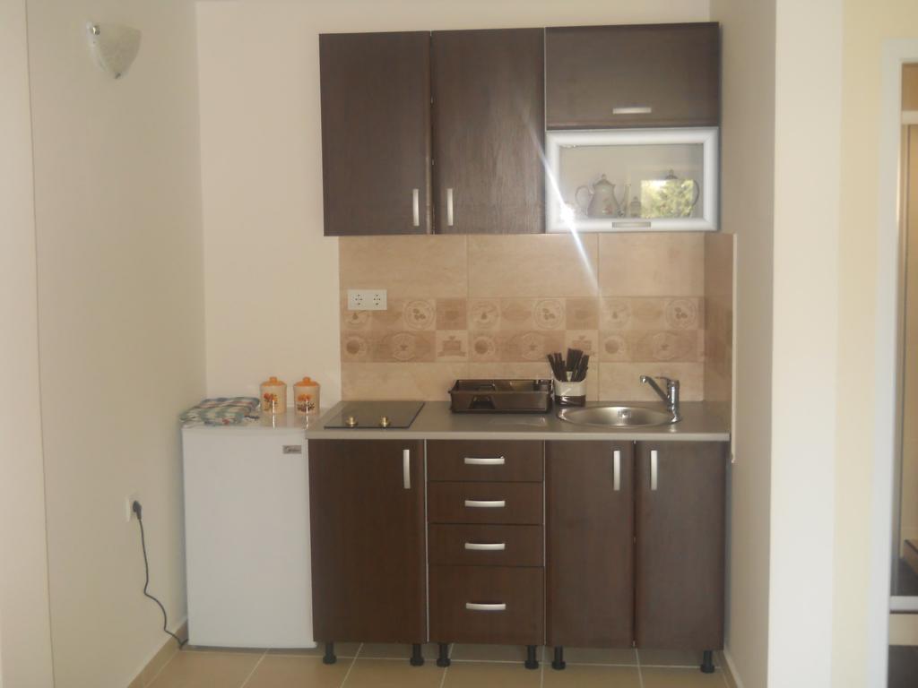 Apartments Brnjada Сутоморе Стая снимка