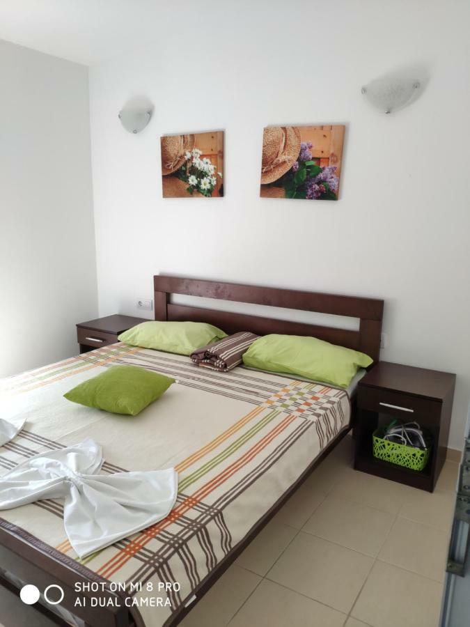 Apartments Brnjada Сутоморе Екстериор снимка