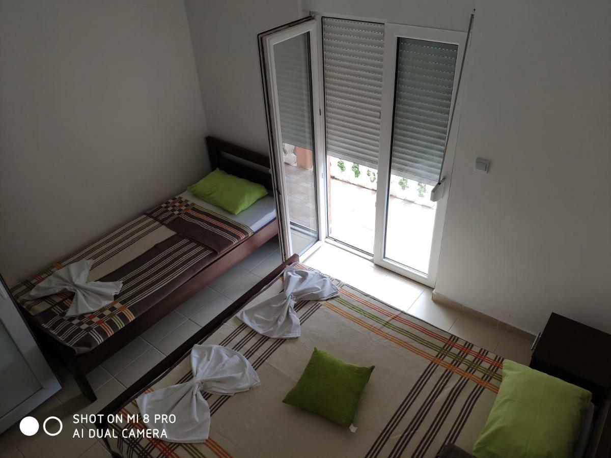 Apartments Brnjada Сутоморе Екстериор снимка